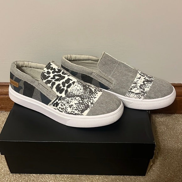 Jolimall slip on shoes - Picture 1 of 4
